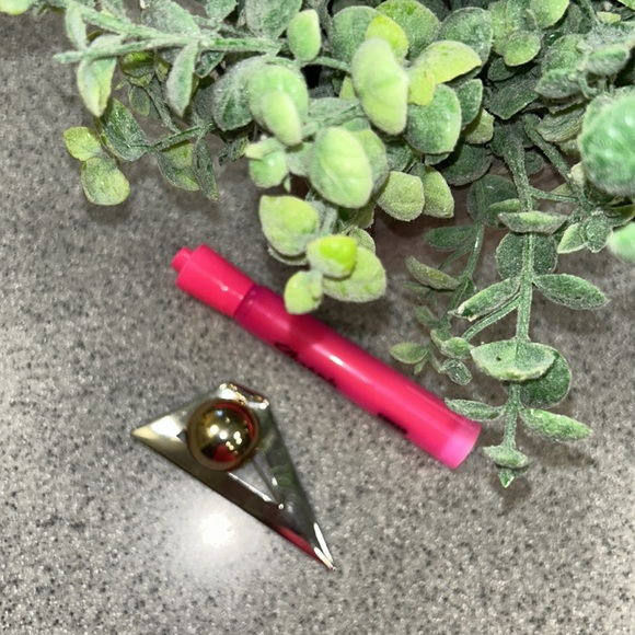 RARE super cool contemporary and modern 80s sculptural pin in silver metal - Picture 3 of 4